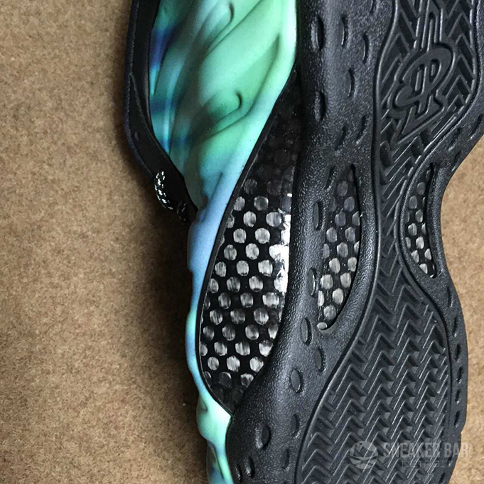 all-star-nike-foamposite-one-northern-lights-7
