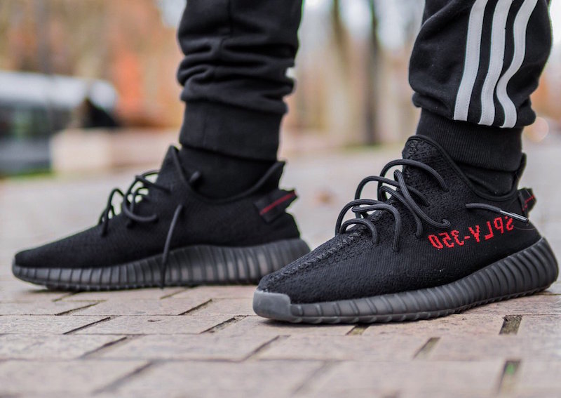 YEEZY BOOST 350 V2 BLACK | angeloawards.com