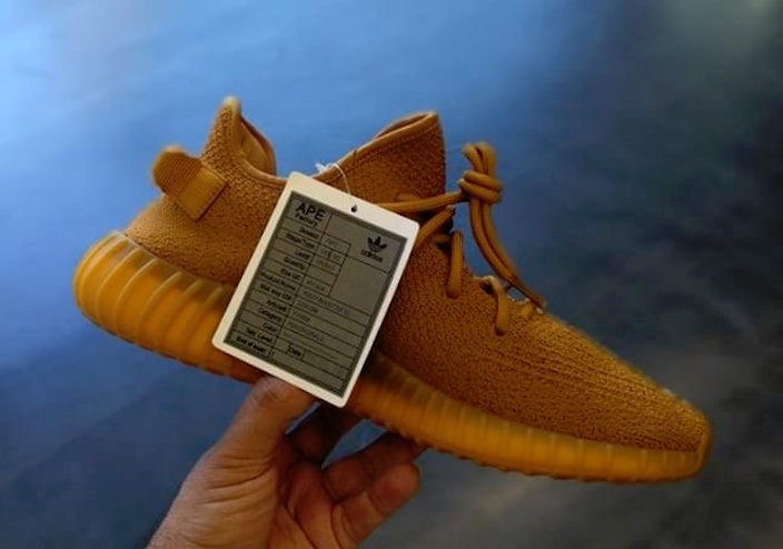 yeezy boost 350 gold
