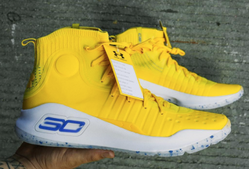 UNDER ARMOUR CURRY 4 　（アンダーアーマー  カリー４）