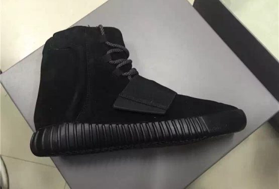 12月5日発売予定★adidas Yeezy 750 Boost “Black”【アディダス イージー 750 ブースト】