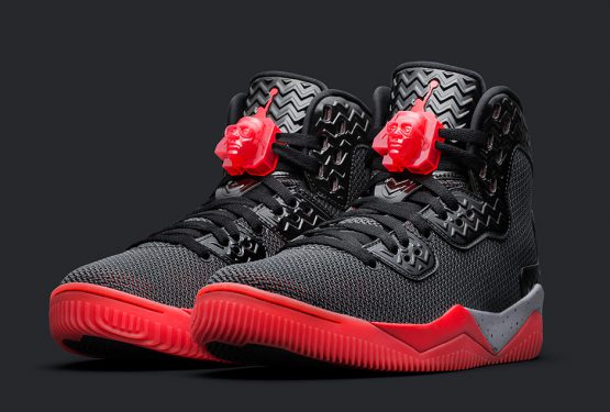 12月16日発売　検索リンク★　NIKE Jordan Air Spike 4・0 807541-002　【ナイキ ジョーダン スパイク】