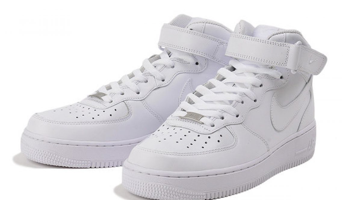 定番レディース 着用画像★NIKE AIR FORCE1 MID ” WHITE”（エアフォース１ ミッド）