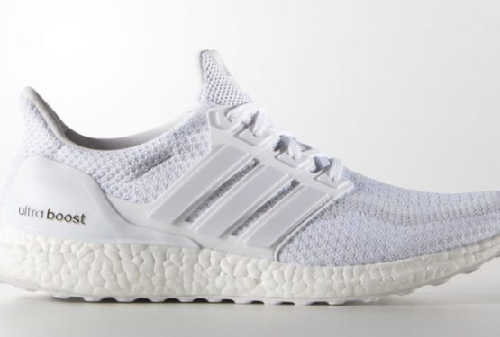 海外発売中★ ADIDAS ULTRA BOOST “TRIPLE WHITE”　AQ5929　　【アディダス ウルトラブースト ”トリプル ホワイト”】