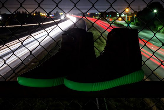 UNBOXING MOVIE & 蓄光画像追記★ADIDAS YEEZY BOOST 750 “GLOW IN THE DARK”