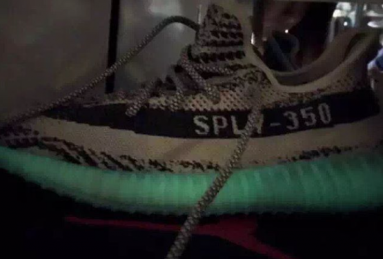 リーク★ ADIDAS YEEZY 350 BOOST V2　”Glow in the Dark”　 【アディダス イージー 350 ブースト】