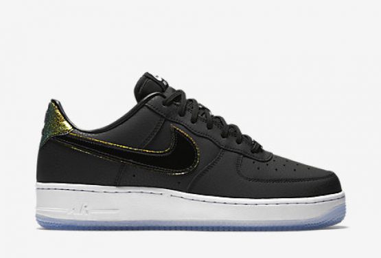 店舗限定★メンズサイズも★NIKE SPORTSWEAR “GOLDEN TOUCH” PACK