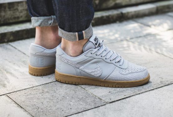 海外展開中★ Nike Big Nike Low Lux Wolf Grey/Wolf Grey-Gum Light Brown 854166-001 【ナイキ ビッグ ナイキ ロー】