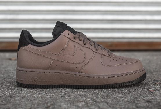 海外展開中★NIKE AIR FORCE 1 LOW “DARK MUSHROOM”　【ナイキ エアフォース１ ”ダークマッシュルーム”】