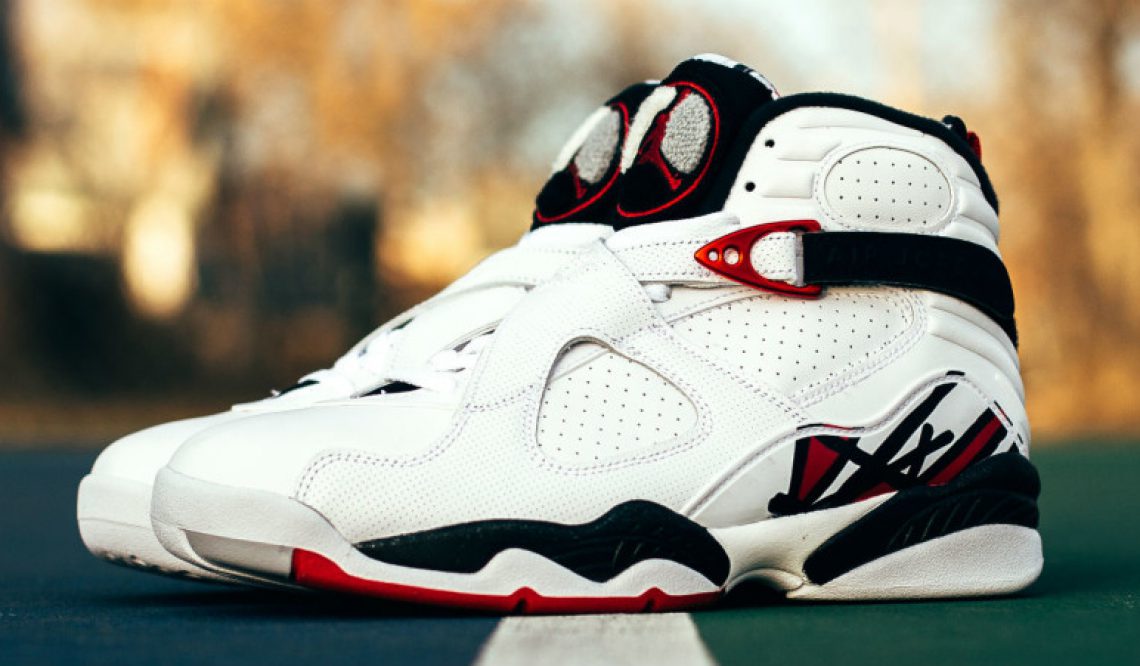 検索リンク追記★MOVIE★２月２５日発売★NIKE AIR JORDAN 8 RETRO WHITE/GYM RED-BLACK-WOLF GREY  305381-104 【ナイキ エアジョーダン 8 】