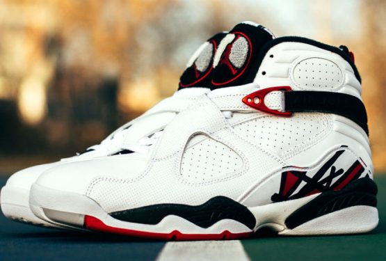 検索リンク追記★MOVIE★２月２５日発売★NIKE AIR JORDAN 8 RETRO WHITE/GYM RED-BLACK-WOLF GREY  305381-104 【ナイキ エアジョーダン 8 】