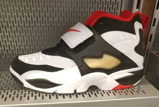 リーク★ NIKE AIR DIAMOND TURF  【ナイキ エア ダイヤモンド ターフ】