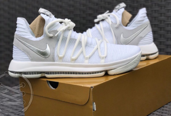 ６月２日発売★ MOVIE★ Nike Zoom KD 10 “Pure Platinum “・”OREO”