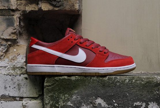 海外展開中★NIKE SB DUNK LOW “RED GUM”  【ナイキ SB ダンク ロー】