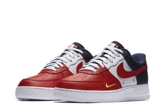 リストック★ NIKE AIR FORCE 1 ’07 LV8  823511-601 (ナイキ エアフォース1 )