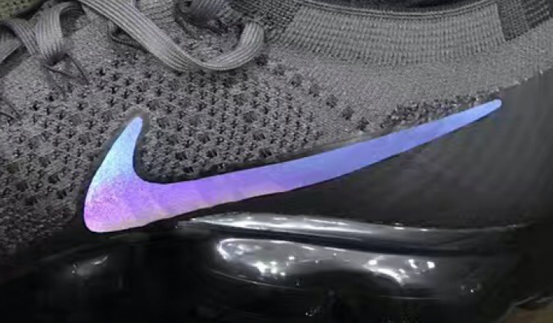 リーク★ NIKE AIR VAPORMAX “IRIDESCENT SWOOSH” (ナイキ エア ヴェイパー マックス )