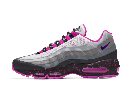サマーセール開催★8/11~8/20までの期間、NIKEiD2足以上の購入で、会計時にクーポンコード[NIKEID17S]を入力すると、15%OFFになるチャンス。