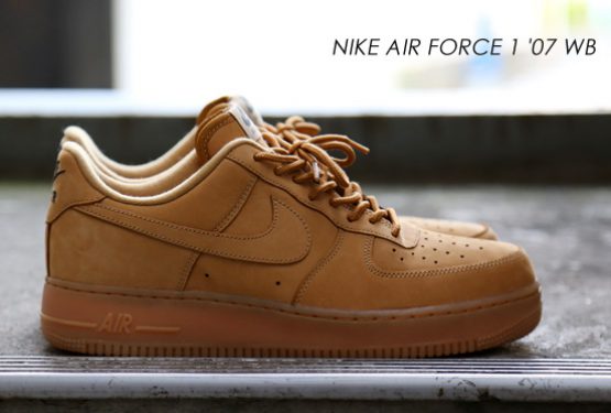 ９月２０日一部店舗で先行予約★NIKE AIR FORCE 1 LOW FLAX/FLAX-OUTDOOR GREEN AA4061-200　（ナイキ エアフォース1 ）