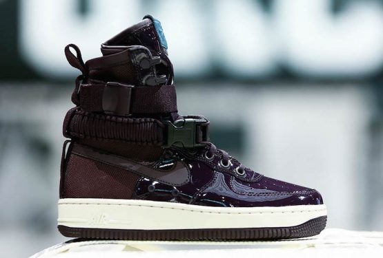 １０月発売★レディース★NIKE AIR FORCE 1 “FORCE IS FEMALE” PACK  (ナイキ エアフォース１ )