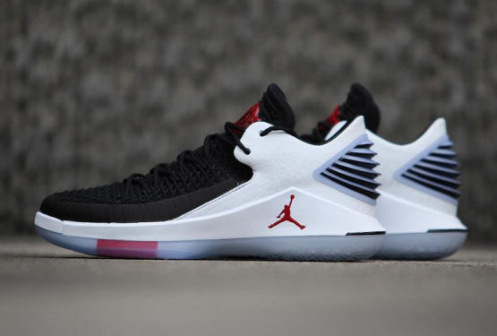 ２月14日発売★ NIKE Air Jordan 32 Low “Free Throw Line” Black/University Red-White  AA1256-002 (ナイキ エアジョーダン 32)