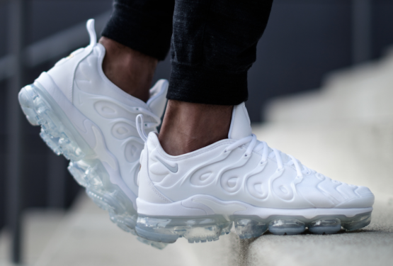 2月発売予定★ Nike VaporMax Plus　“Triple White”　 (ナイキ ヴェイパーマックス プラス)