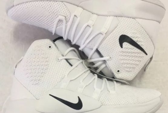 NIKE Hyperdunk 2018 Color: White/Black 　AR0467-100　（ナイキ ハイパーダンク 2018）