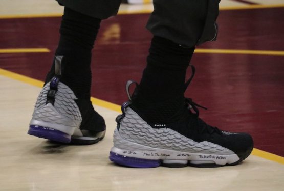 NIKE LEBRON 15 “SHOX BB4” (ナイキ レブロン 15 “ショックス BB4”)